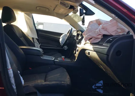 2019 Chrysler 300 Touring z USA, uszkodzony, nr VIN 2C3CCAAG5KH698310